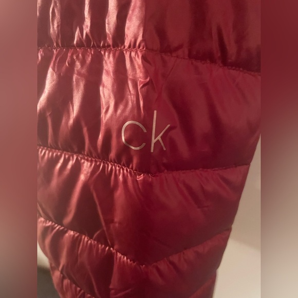 Calvin Klein Packable Down Puffer Jacket - Picture 5 of 7